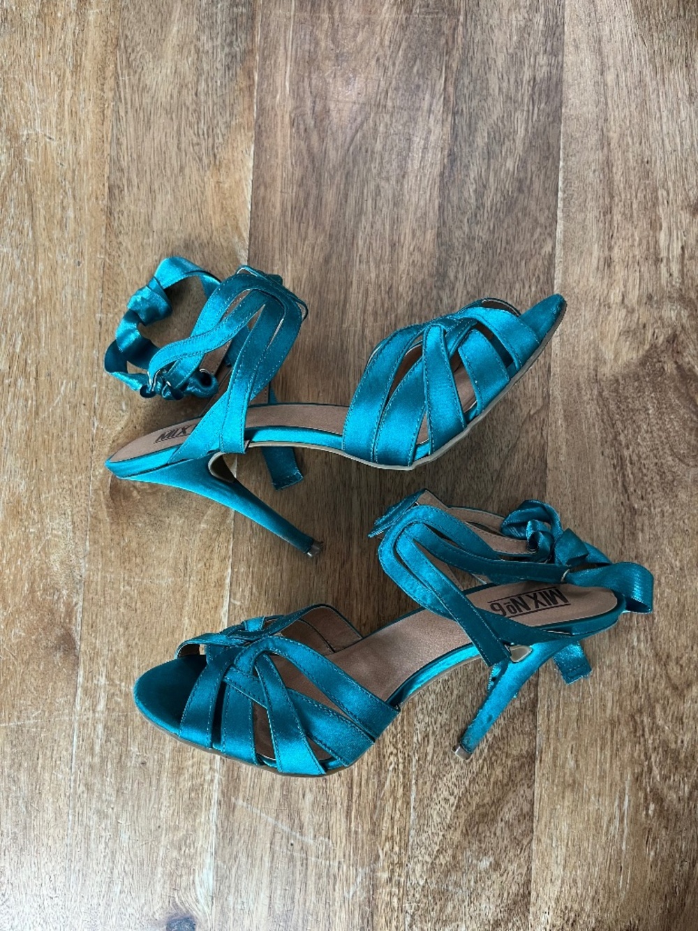 Mix No. 6 Teal Tie Heels